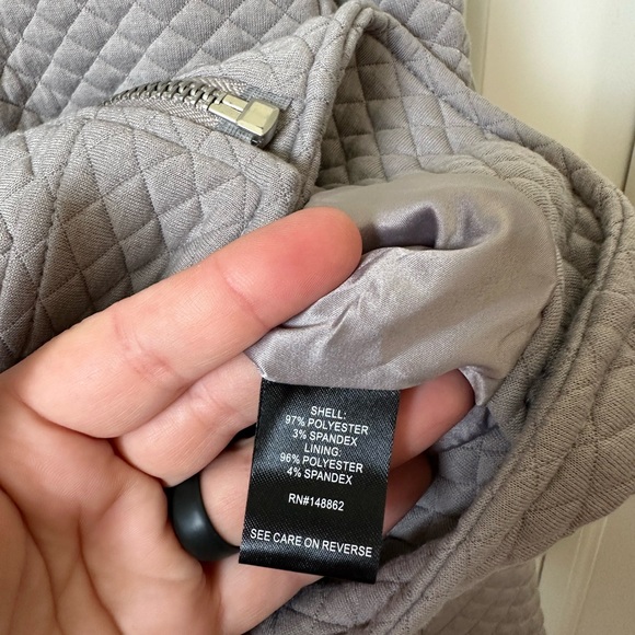 Torrid Pebble Grey Quilted Knit Moto Jacket Size 2 - Picture 5 of 8